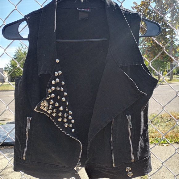 New York Dolls Studded Moto Vest - Picture 3 of 4
